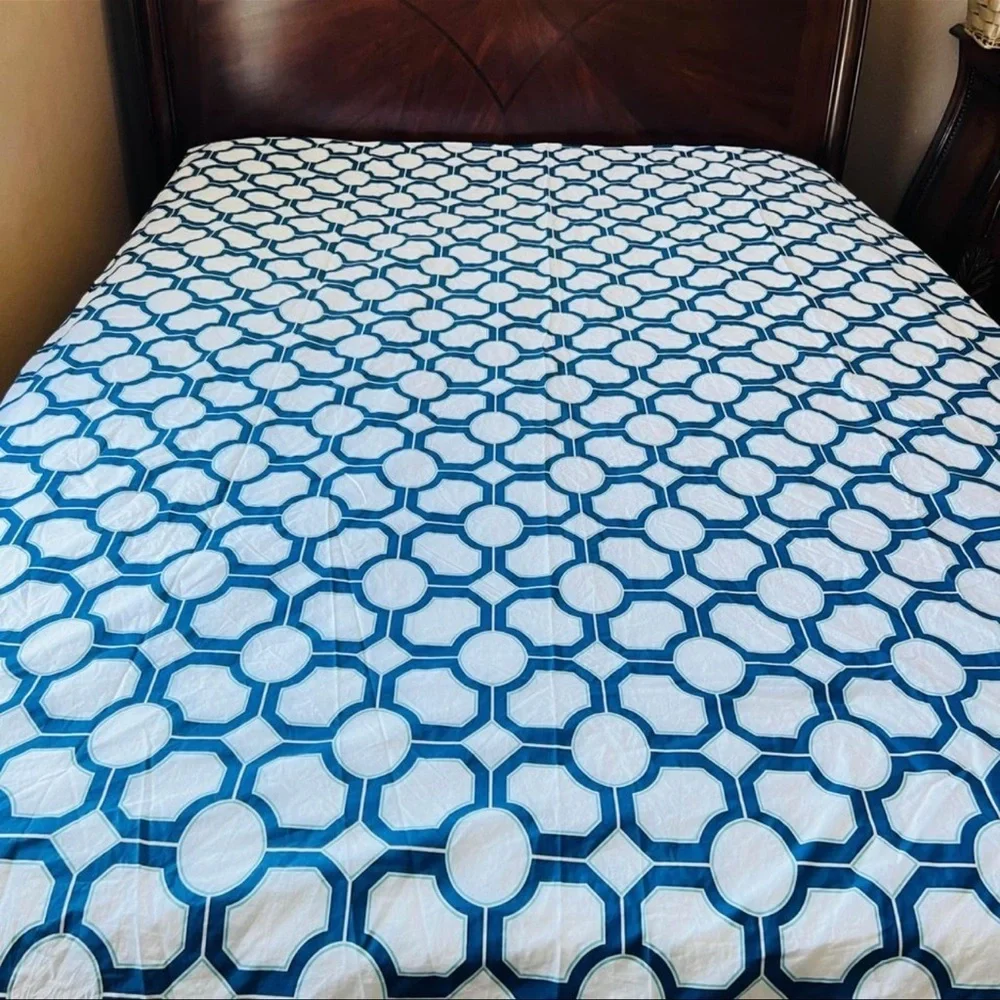 Pottery Barn Twin Duvet Cover.